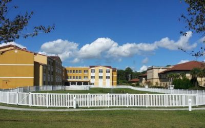 How to Hire the Best Fence Contractor for Your Commercial Property