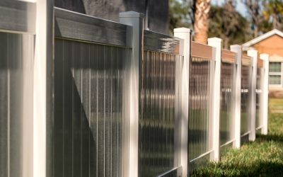 What’s the Difference Between Vinyl and Composite Fencing?